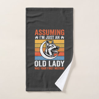 Alte Lady-Hund-Warnung Retro Handtuch