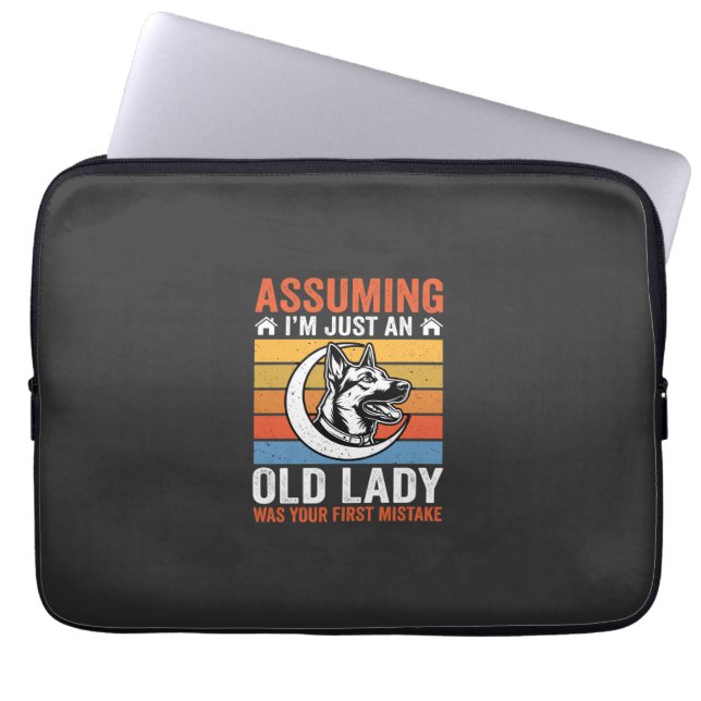 Alte Lady-Hund-Warnung Retro Laptopschutzhülle (Vorderseite)