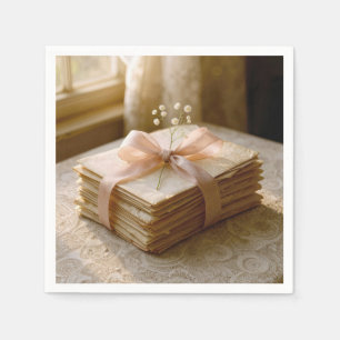 Alte Liebesbriefe mit rosa Band Serviette