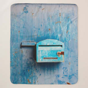 Alte Mailbox an der Türantique, Hintergrund, blau, Sherpadecke
