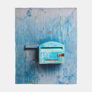 Alte Mailbox an der Türantiquität, Hintergrund, bl Fleecedecke