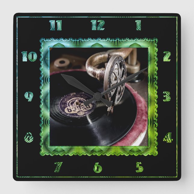 Alte modische Turntable Uhr (Vorderseite)