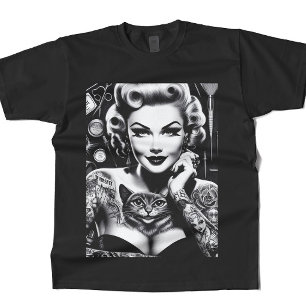 Alte Schule Alternative Tätowierte Frau T-Shirt