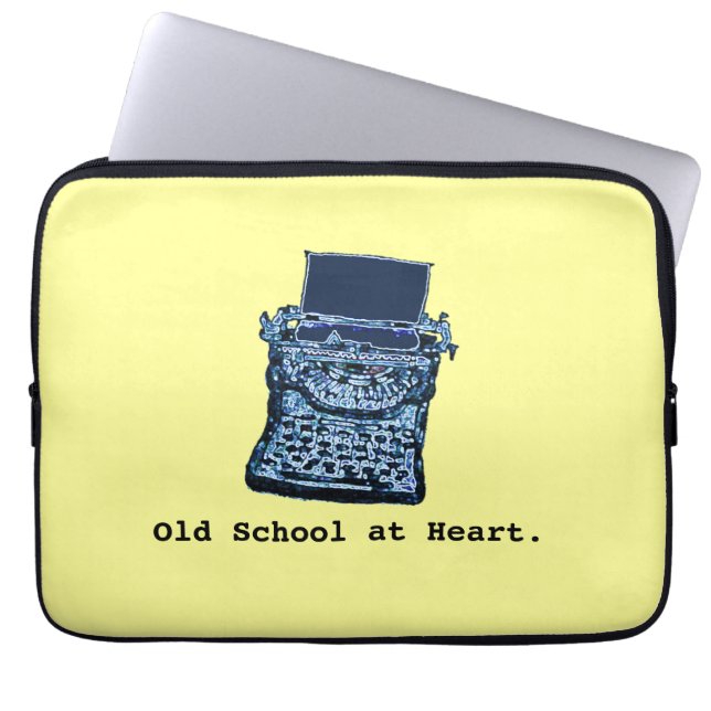 Alte Schule an der Herz-Hülse Laptopschutzhülle (Vorderseite)