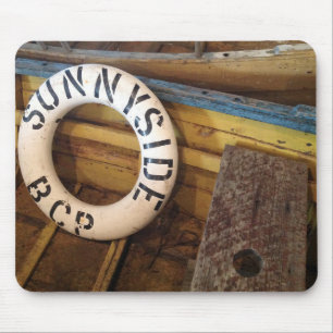 Alte Schwimmweste in einer verlassenen Mousepad