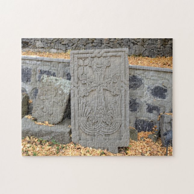 Alte Steinkreuze (Khachkars) in Armenien (Horizontal)
