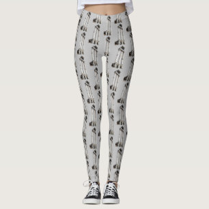 Alte Steinsäulen auf grau Leggings