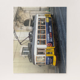 Alte Straßenbahn in Lissabon Portugal