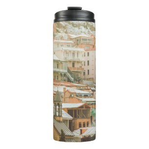Alte Tiflis historische Gebäude. Kaukasusreise  Thermosbecher