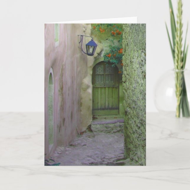 Alte Tür in einer alten Gasse in einem alten Dorf Karte (Vorderseite)