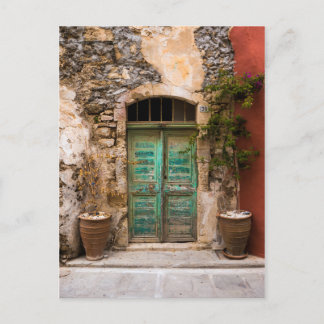 Alte türkisfarbene Tür auf Kreta, Griechenland Postkarte
