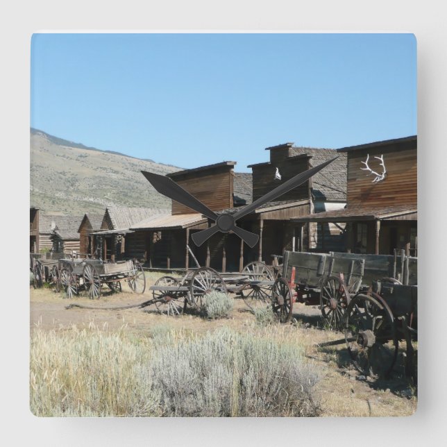 Alte Uhr auf dem Westplatz (Vorderseite)