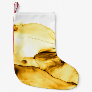 Alte Werbepapiere kleben an der Wand Kleiner Weihnachtsstrumpf