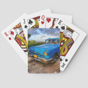 Alter amerikanischer Oldtimer in Trinidad, Kuba Spielkarten