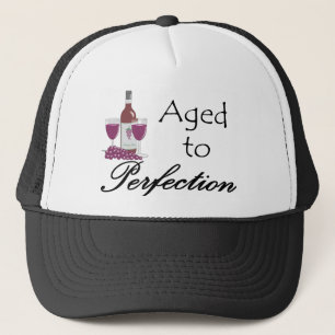 Alter bis Perfektion T - Shirt und Geschenke. Truckerkappe