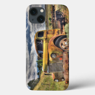Alter Lastwagen, verlassen auf einem Feld title_seo2