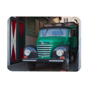 Alter LKW mit Bier - Magnet
