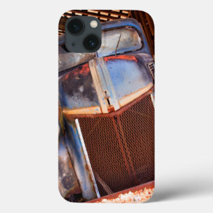 Alter rostiger LKW auf einem Bauernhof Case-Mate iPhone Hülle