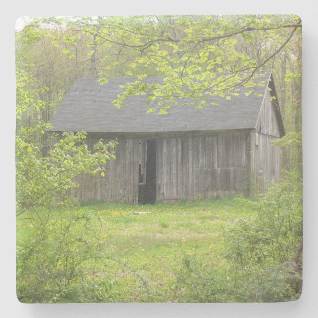 Alter Stall im Frühling Steinuntersetzer (Vorderseite)