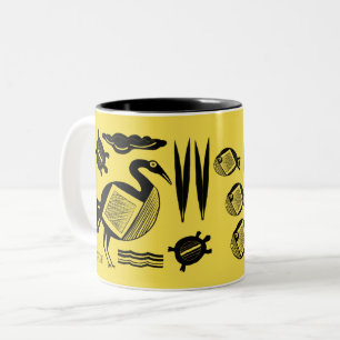 Alter Vogel, Schildkröte, Gras, gelbes Wasser Zweifarbige Tasse