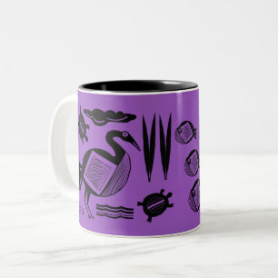Alter Vogel, Schildkröte, Gras, Wasser mit Tinte l Zweifarbige Tasse