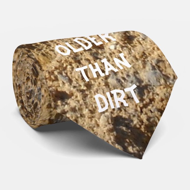 Ältere als dunkle Krawatte (Gerollt)