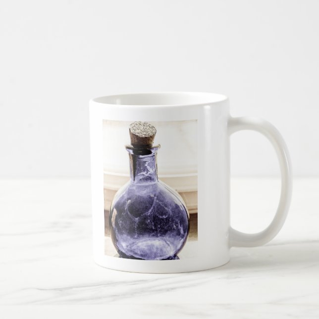 Älteres Foto Blaue Flasche Kaffeetasse (Rechts)