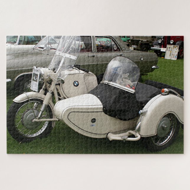 Altes BMW Motorrad mit Sidecar (Horizontal)
