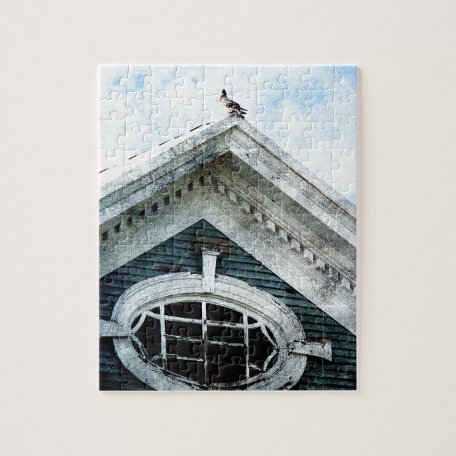 Altes Fenster und Taube (Vertikal)