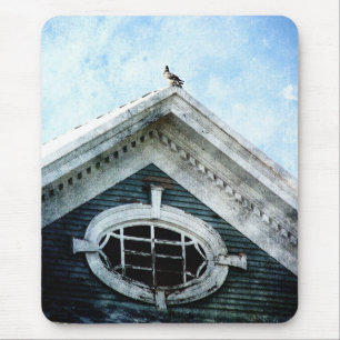 Altes Fenster und Taube Mousepad