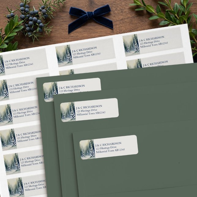 Altes Geld Winterkiefernwald Rücksendeadresse (Snowy Forest Address Labels from the Old Money Heritage Collection by Darling & May)