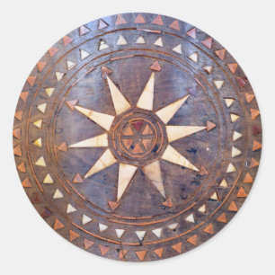 altes griechisches Symbol aus Holz, ethnische Sonn Runder Aufkleber