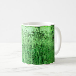 Altes grünes Fenster in der Nacht Kaffeetasse
