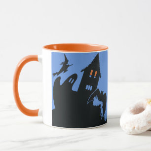 Altes Halloween, gruseliges Spukhaus und Hexe Tasse