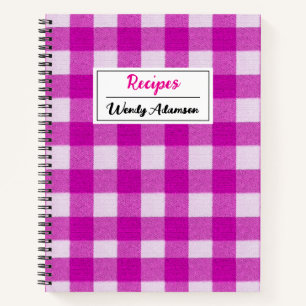 Altes Retro-Kochbuch.   Rosa Gingham-Karo Notizbuch