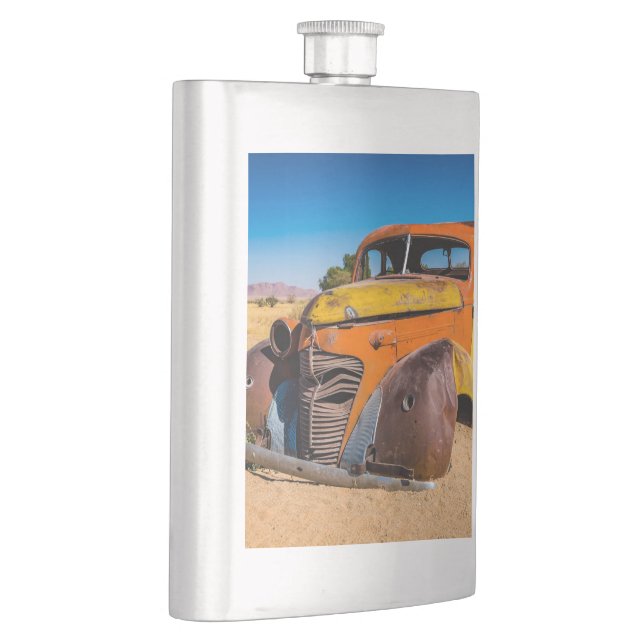 Altes und verlassenes Auto in Solitaire, Namibia Flachmann (Rechts)