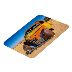 Altes und verlassenes Auto in Solitaire, Namibia Magnet