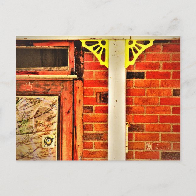 Altes Ziegelhaus Gelbe Formen Baum Reflektionen Postkarte (Vorderseite)