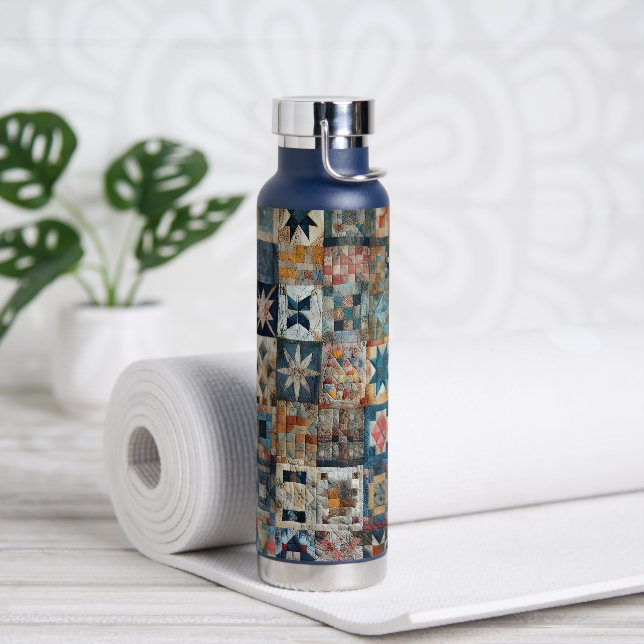 Altmodisches Patchwork Quilt Design Trinkflasche (Yoga)