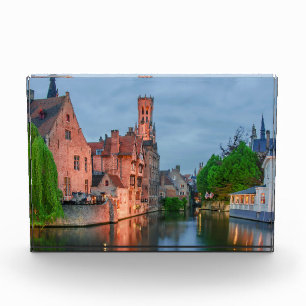 Altstadt und Belfischer Turm am Abend in Brügge Fotoblock