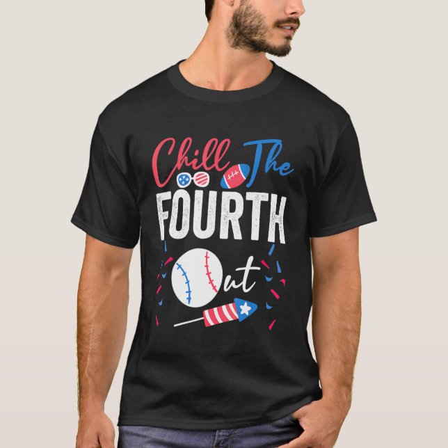 Am 4. Juli wird der vierte Baseballfußball abgespi T-Shirt (Vorderseite)