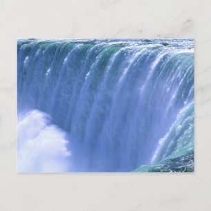 Am Rande der mächtigen Niagara-Fälle, New York Postkarte