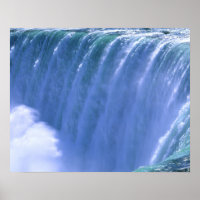 Am Rande der mächtigen Niagarafälle, New York