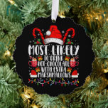 Am wahrscheinlichsten trinkt man scharfe Marshmall Ornament Karte<br><div class="desc">Am ehesten trinkt man heiße Schokolade mit extra Marshmallows Weihnachtsfamilie passend</div>
