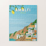 Amalfi Italien Retro Reisen Vintag<br><div class="desc">Amalfi Vektorgrafik Design. Amalfi ist eine Stadt in einer dramatischen Naturlandschaft unter steilen Klippen an der Südwestküste Italiens.</div>