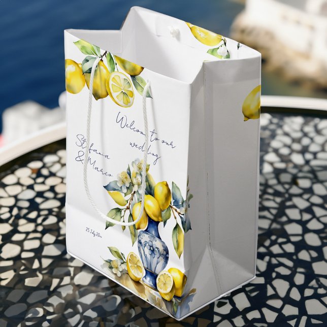 Amalfi Italienisch blaue Fliesen Zitronen Hochzeit Mittlere Geschenktüte (Amalfi Italian blue tiles lemons wedding welcome favor Bag blue ceramic vase with lemons favor bag)