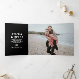 Amelia Black Modern Wedding Dreifach Gefaltete Einladung