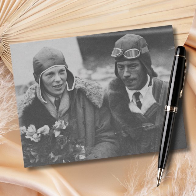Amelia Earhart Black White Photo Aviation Birthday Postkarte (Von Creator hochgeladen)