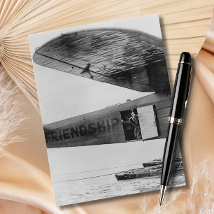 Amelia Earhart Schwarz-Weiß-Foto Luftfahrt Geburts Postkarte