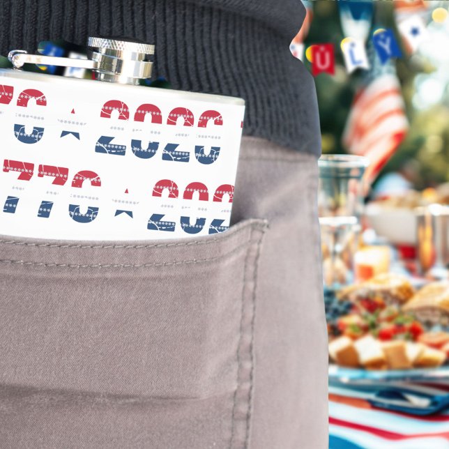 America 250 Stars & Stripes 1776 2026 Lettering Flachmann (Von Creator hochgeladen)